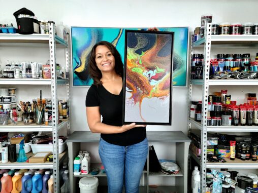 Molly's Artistry – Acrylic Pouring and Fluid Abstract Artist